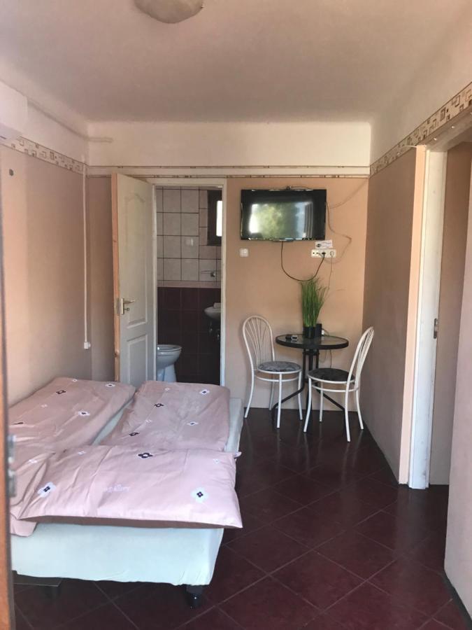 Edu Apartman Hajdúszoboszló Extérieur photo