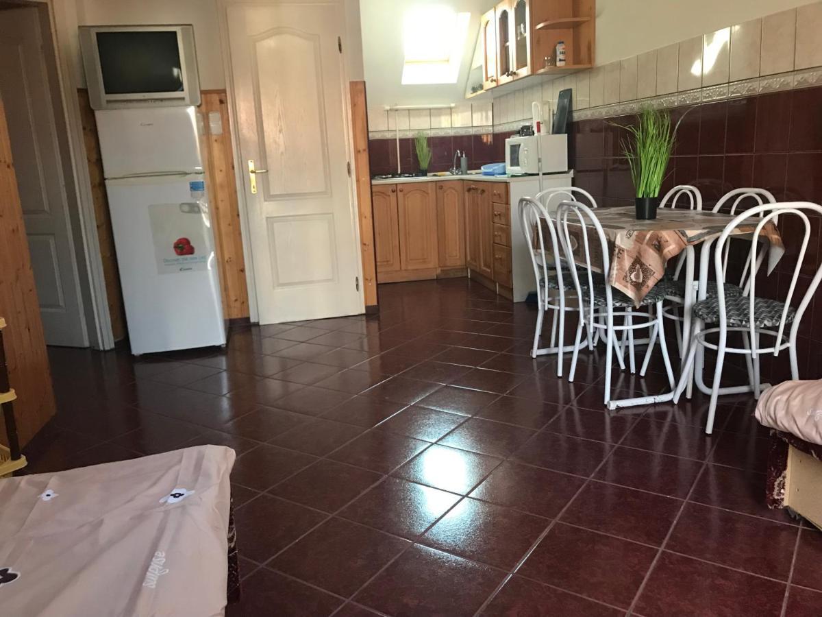 Edu Apartman Hajdúszoboszló Extérieur photo